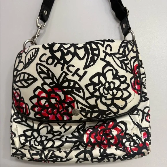 Coach Graffiti Kyra Poppy Daisy Set EUC - Picture 7 of 13